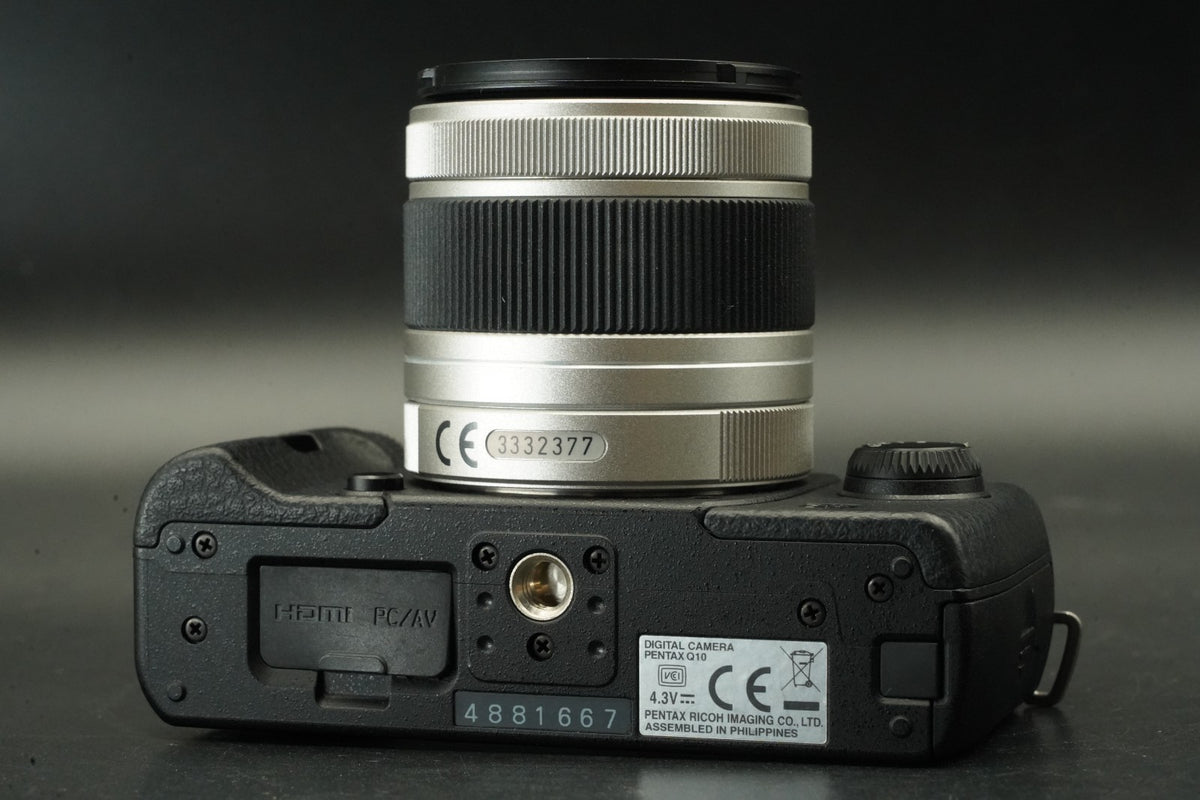 Pentax Q10 Black w/ 5-15mm Black 02 Zoom Lens Kit -419 cuts- #11630