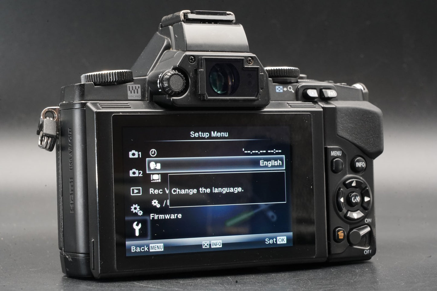 Olympus E-M5 Mirrorless Digital Camera w/ 2 Lenses Black 11365