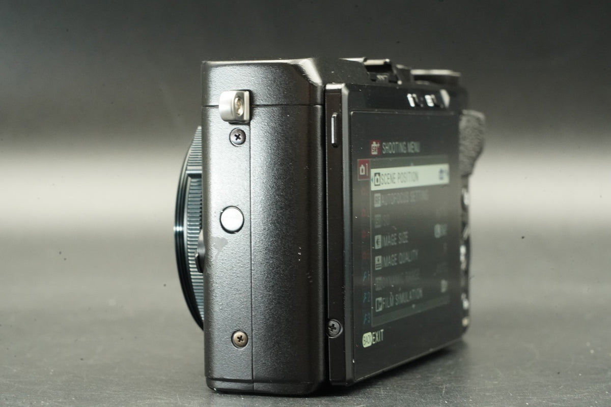 Fujifilm Fuji X70 X 70 Black 16.3MP Digital Camera #11988