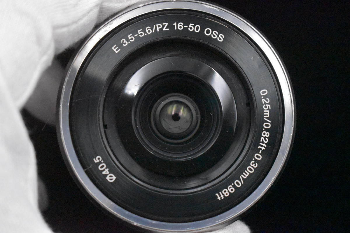 [US Duty Paid] Sony Alpha a5000 Mirrorless Digital Camera with Lens Silver 8399
