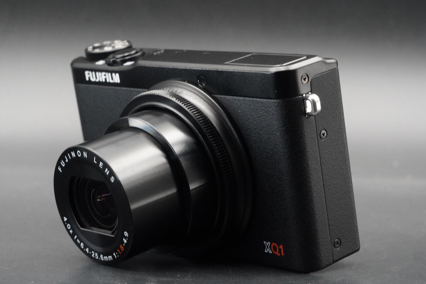 Fujifilm XQ1 Compact Digital Camera Point and Shoot Black ALMOST UNUSED 11021