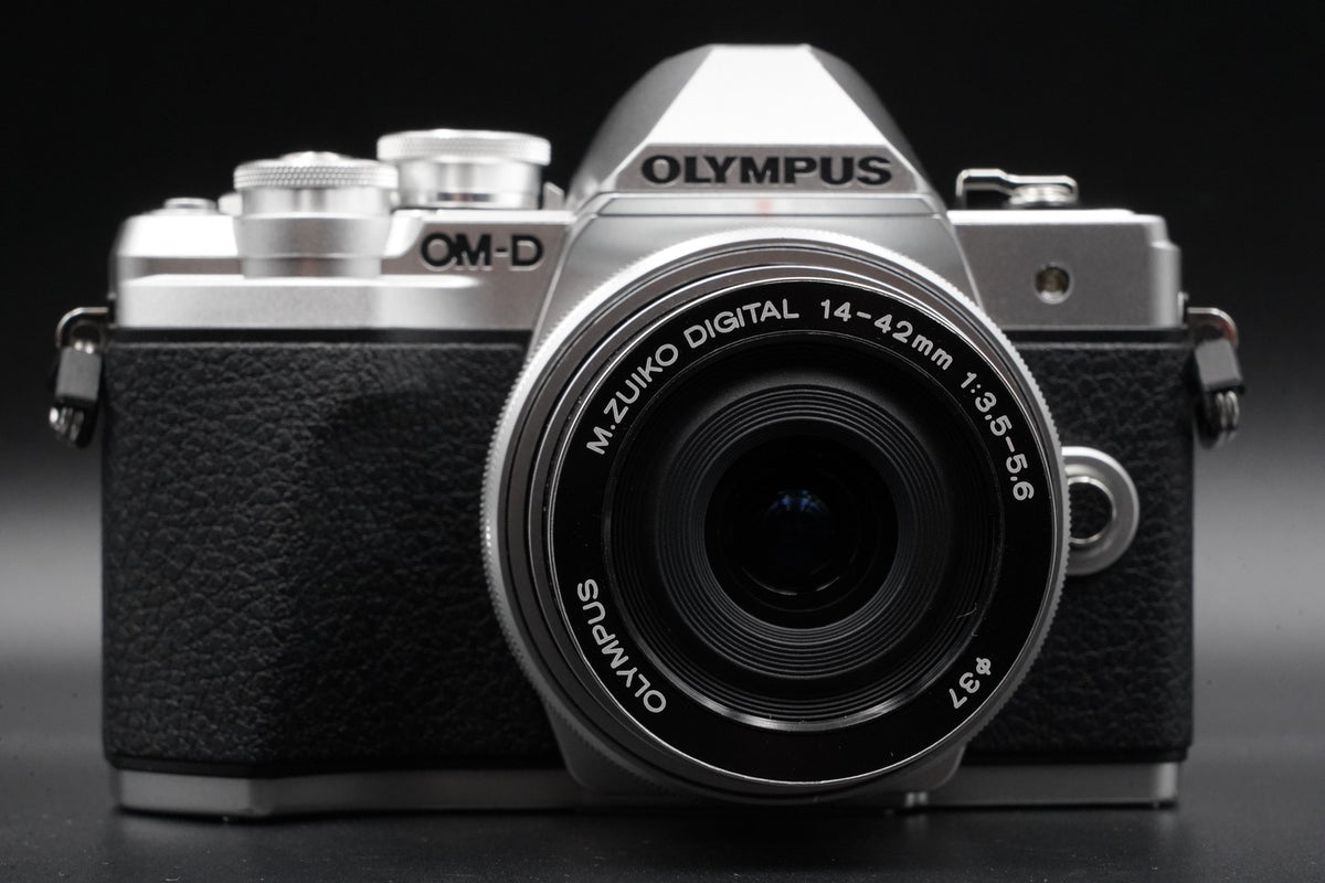 Olympus OM-D E-M10 Mark III Silver Body Only Silver w/ 2 #Lenses10447