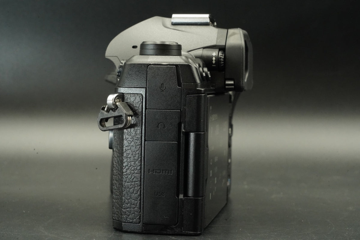 OM SYSTEM OM-1 Mark II Mirrorless Camera -842 cuts- US STOCK #11809