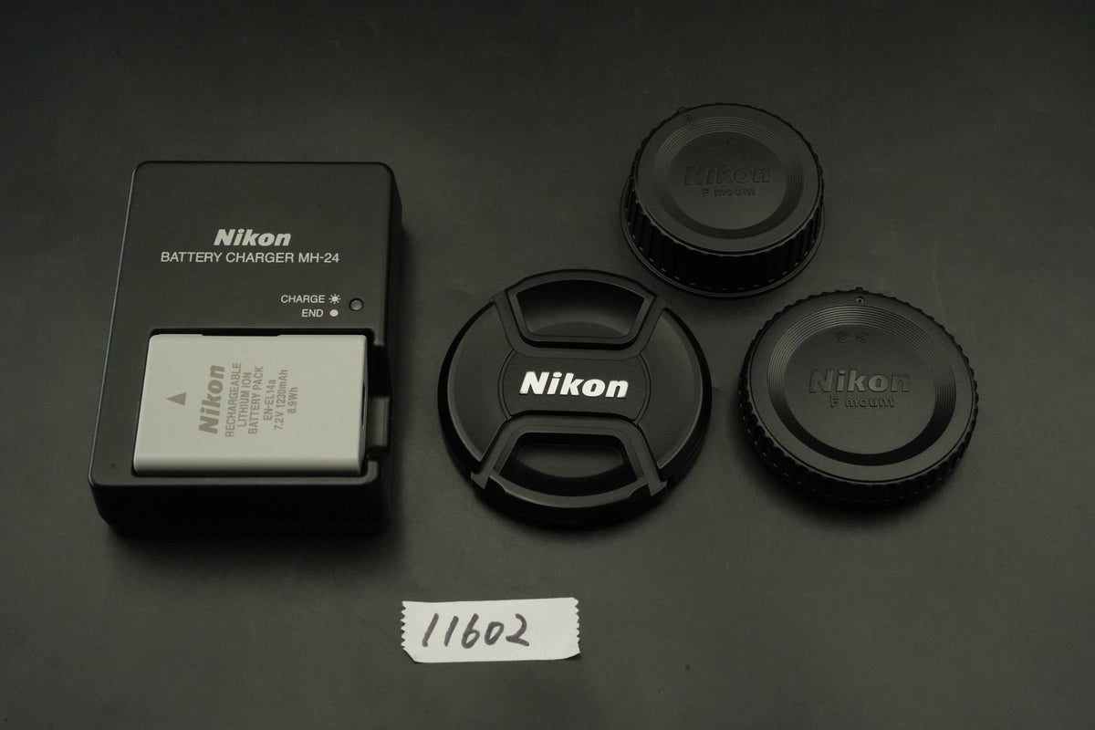 Nikon D5600 DSLR Camera w/ AF-S 18-140mm f/ 3.5-5.6 G ED VR -5172 cuts- #11602