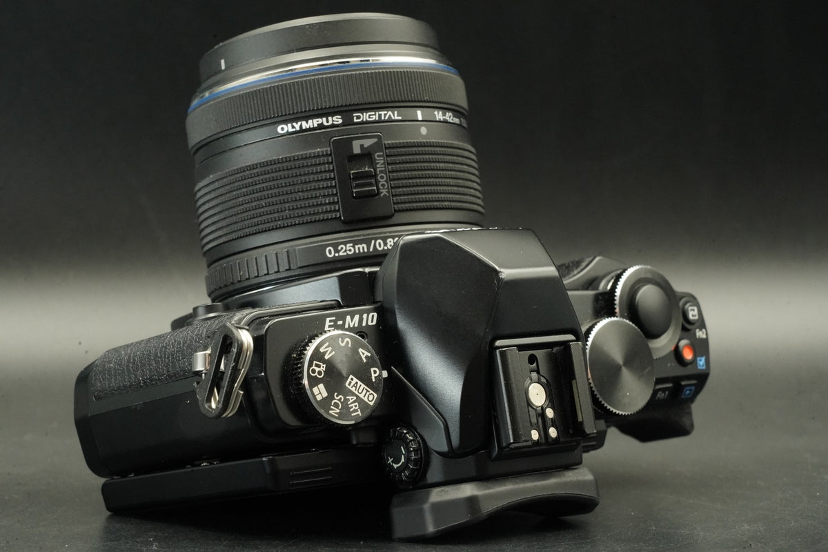 Olympus OM-D E-M10 Camera + 14-42mm + 40-150mm 2 Lens -6668 cuts- #12393