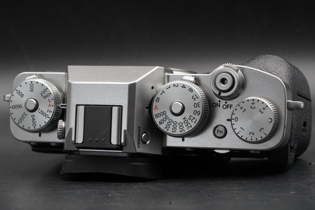 Fujifilm X-T3 Mirrorless Digital Camera Silver Body Only -38 cuts- #11444