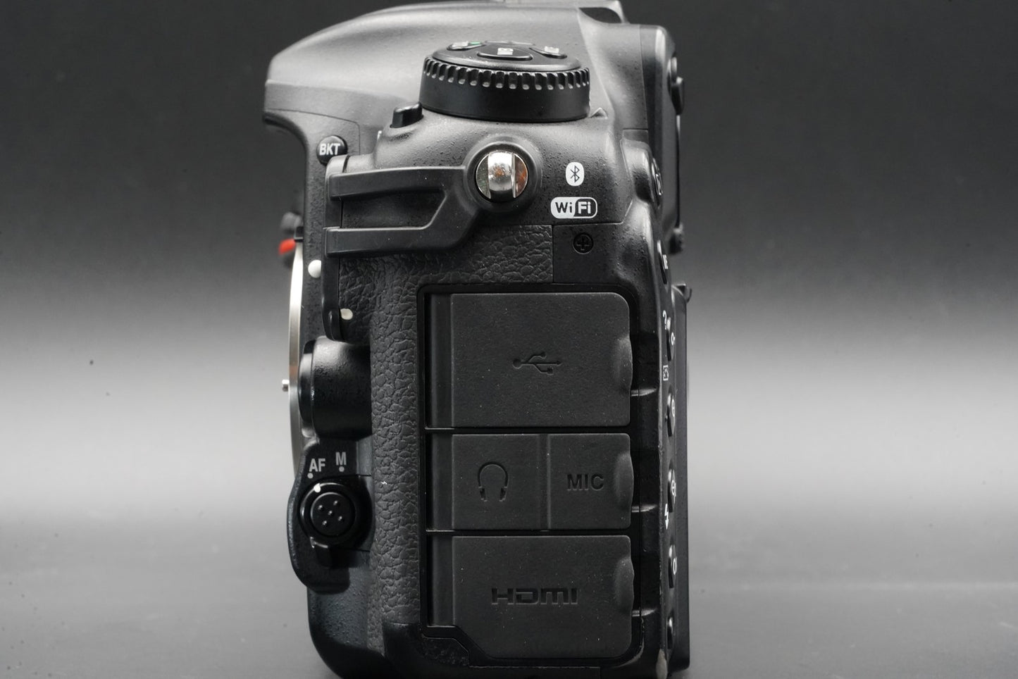 Nikon D500 20.9MP Digital SLR Camera Body US Duty Paid 10740