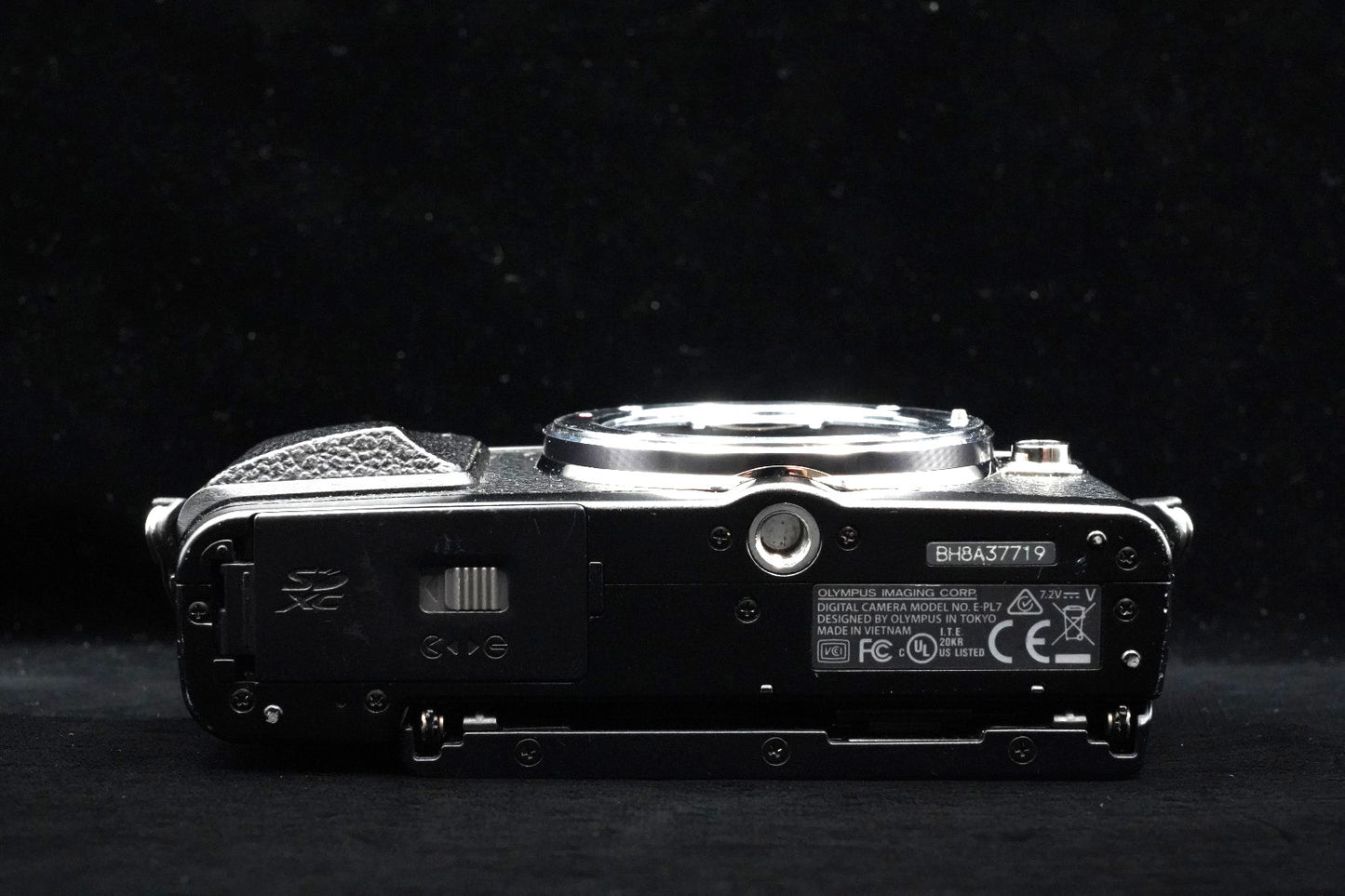 [US Duty Paid] Olympus PEN E-PL7 Digital Camera Black with Lens 9574
