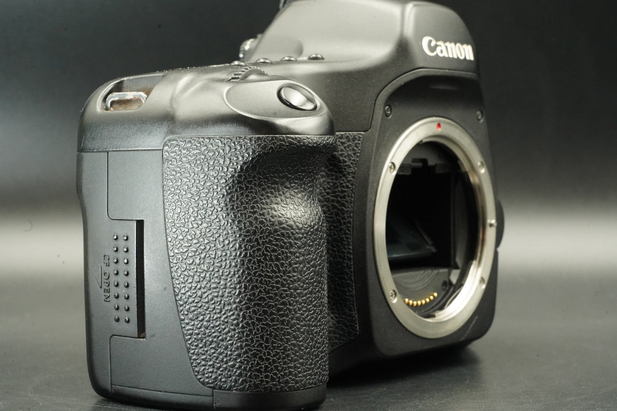 Canon EOS 5D Digital SLR Full Frame Camera Body Only #12371