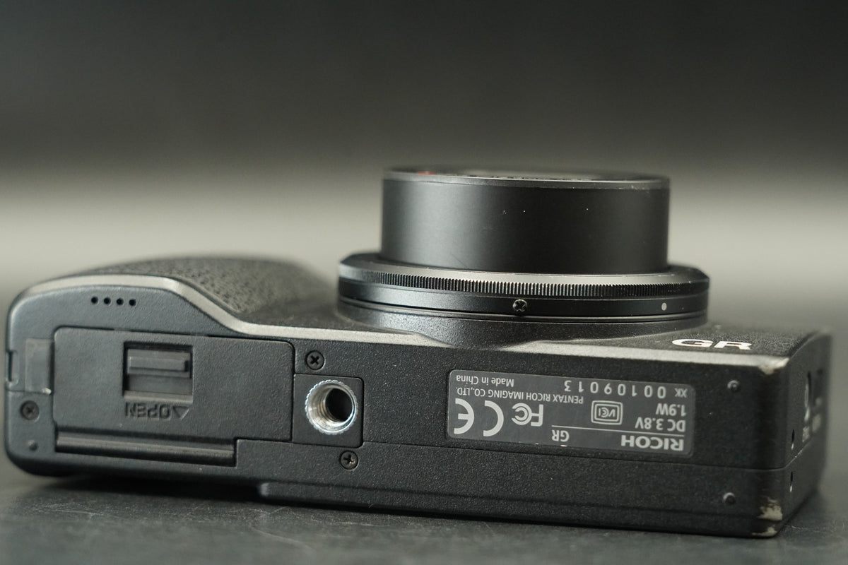 RICOH GR 16.2MP Digital Compact Camera Black JAPAN #12242