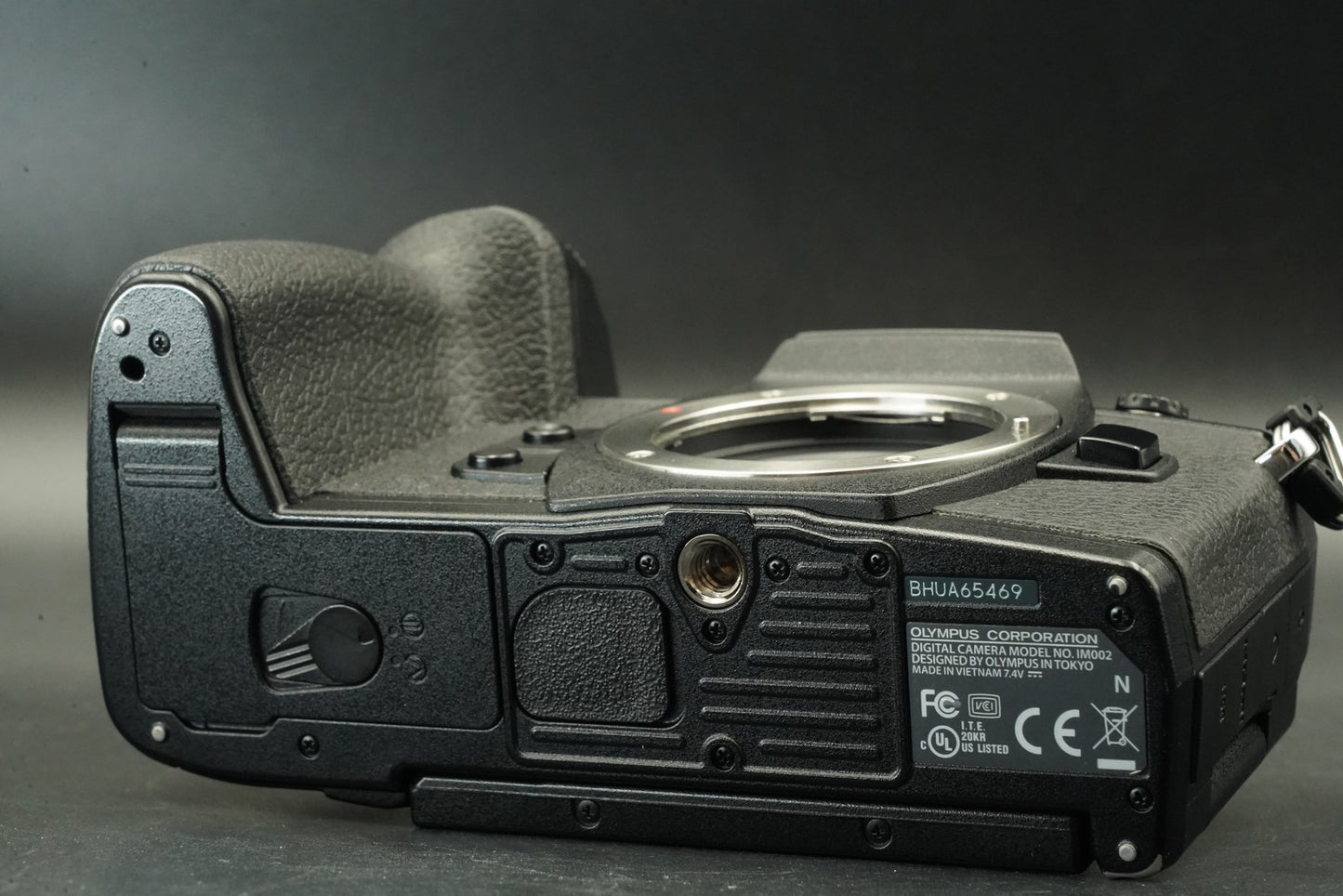 1123 cuts! Olympus OM-D E-M1 Mark II Digital Camera Black Body 11675