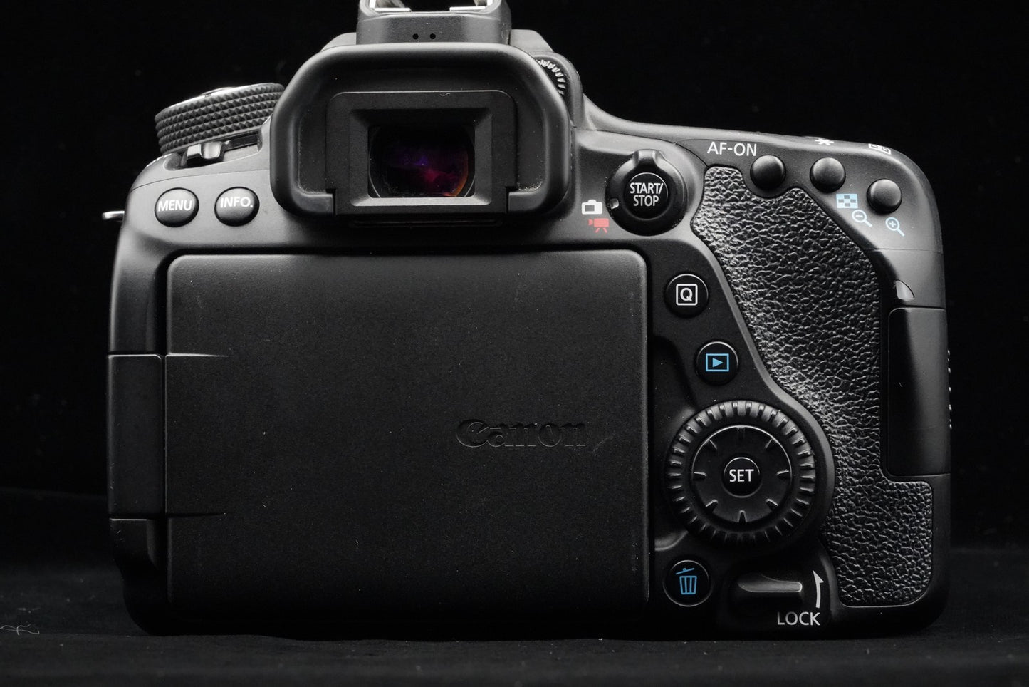 Canon EOS 80D Digital Camera + EF-S 18-55mm IS Lens US Duty Paid 9909