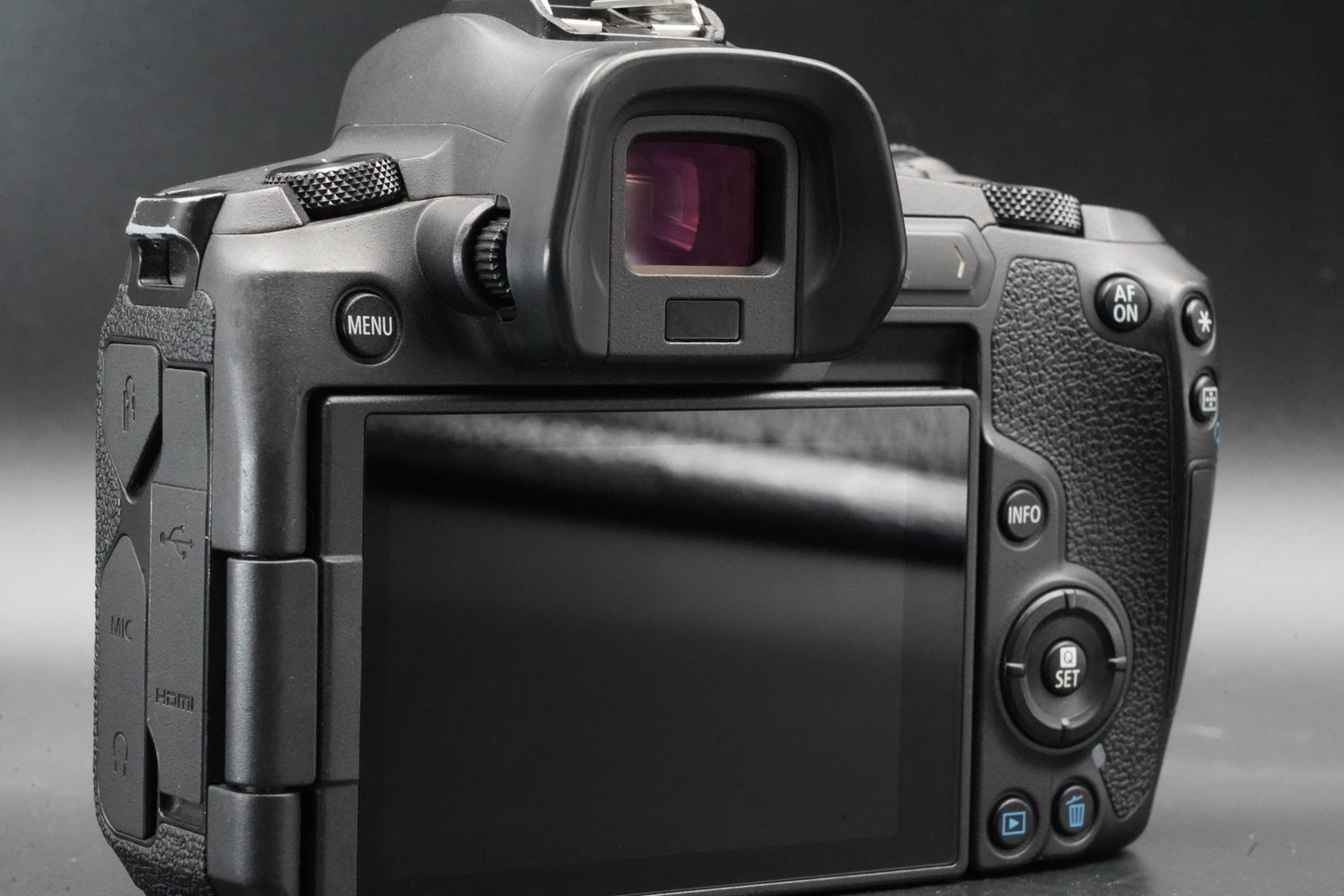 1257 cuts!! Canon EOS R Full Frame Mirrorless Digital Camera Body 11097