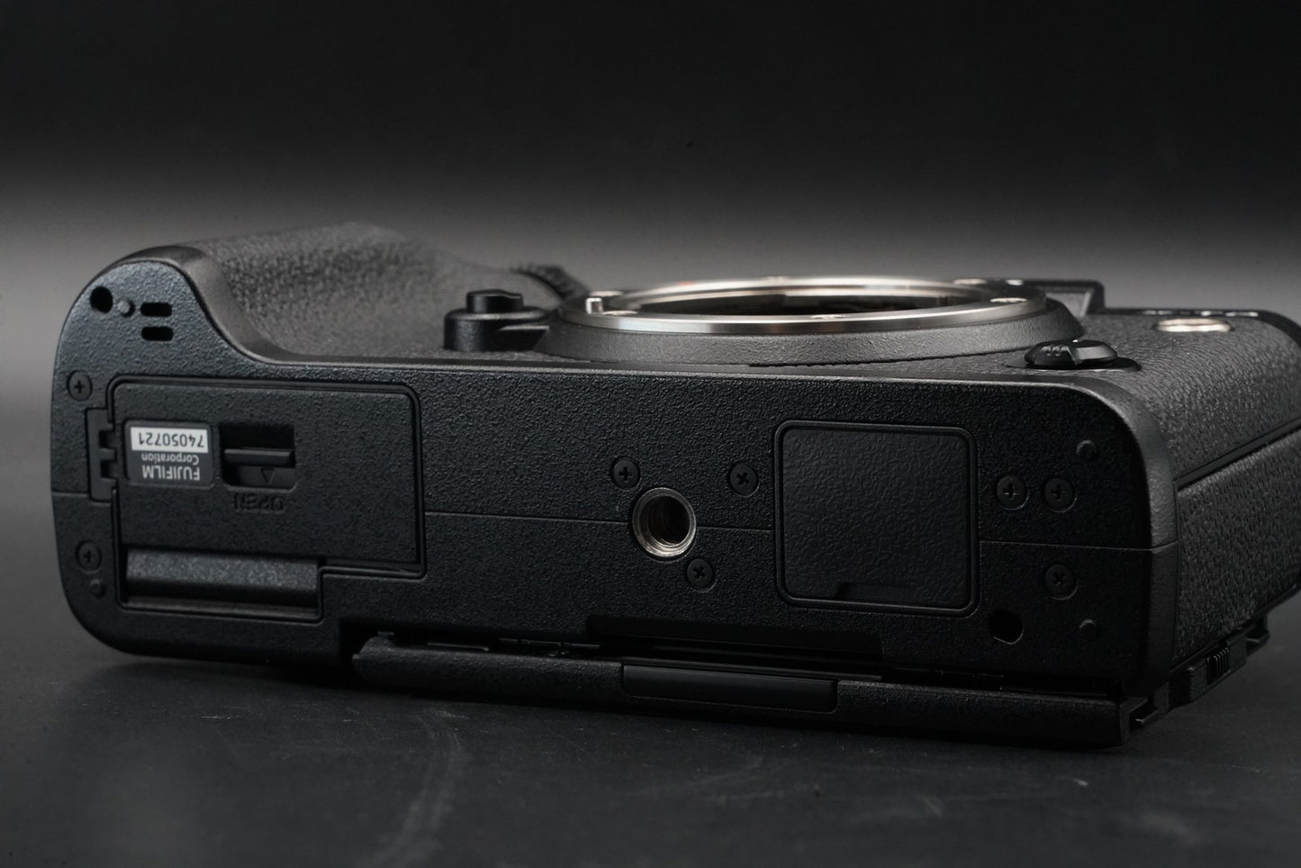 Fujifilm X-T2 Mirrorless Digital Camera ALMOST UNUSED 10804
