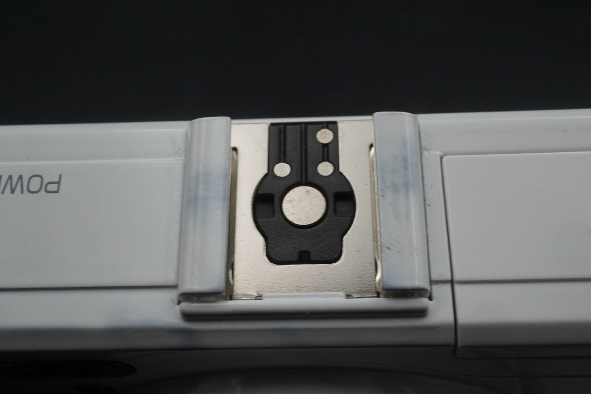 Ricoh GR Digital IV 10.4MP Digital Camera White -815 cuts- #11024