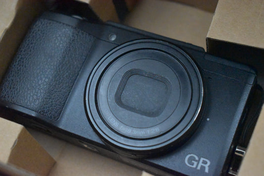 RICOH GR II 16.2 MP Compact Digital Video Camera US Duty Paid 9414