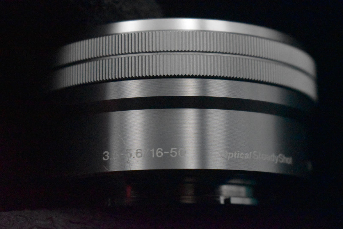 [US Duty Paid] Appareil photo numérique sans miroir Sony a6000 avec...