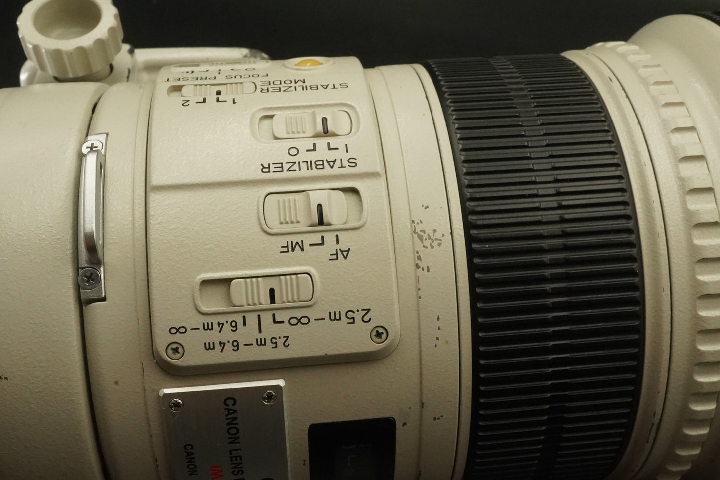 Canon EF 300mm F/2.8 L IS USM Lens w/ BOX #11805