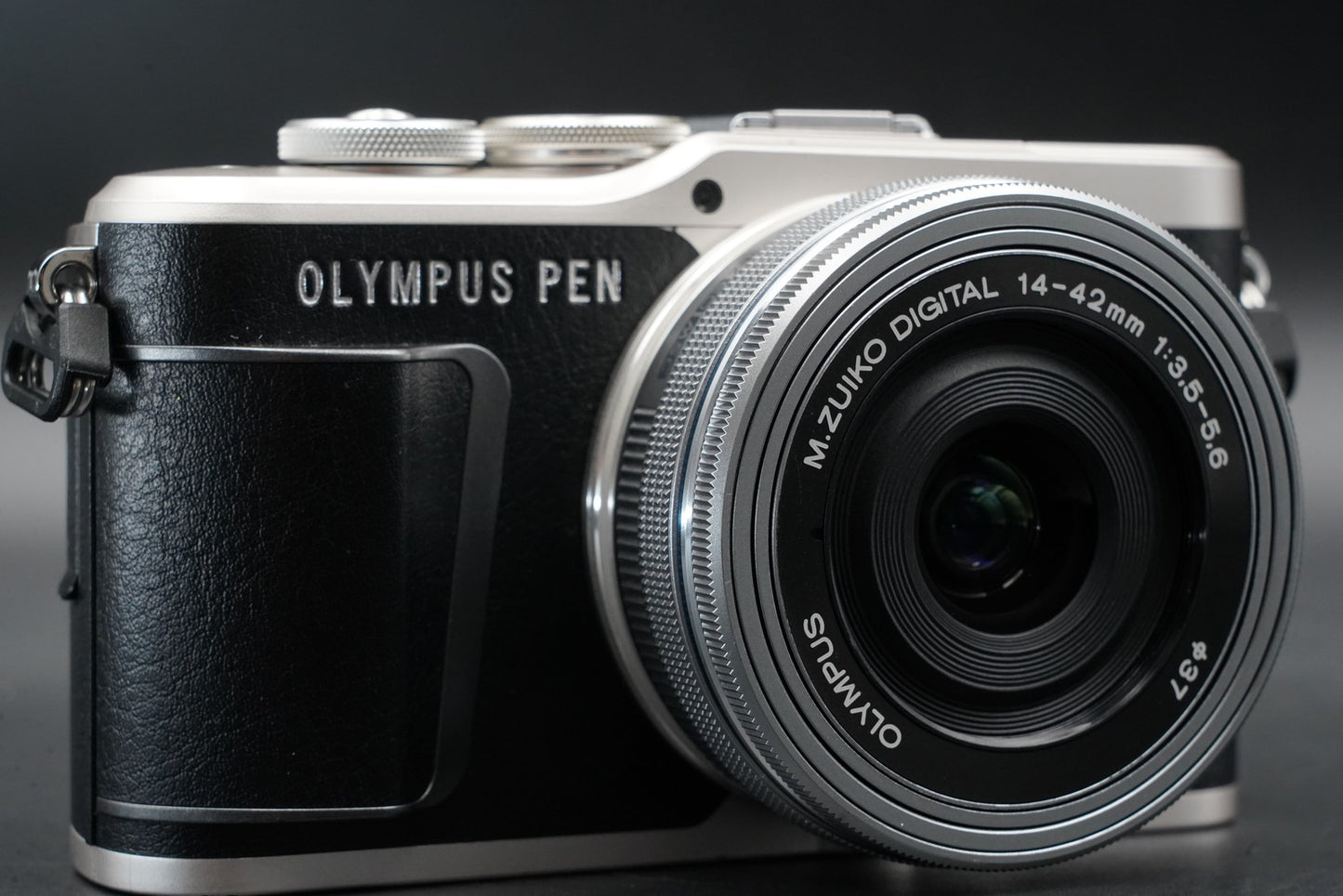OLYMPUS PEN E-PL9 16.1MP Digital Camera w/ 2 Lens Silver US DUTY PAID 11009