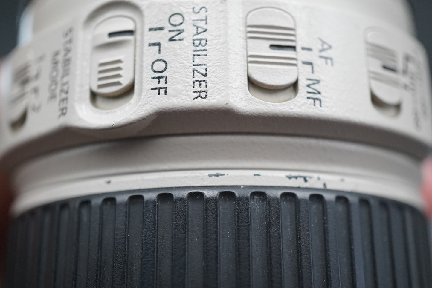 Canon EF 70-200mm F/4 L IS USM Telephoto Lens US Duty Paid 11185