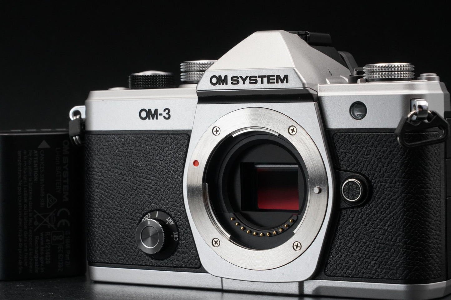 113 cuts!! OM SYSTEM OM-3 Mirrorless Camera Silver 11408