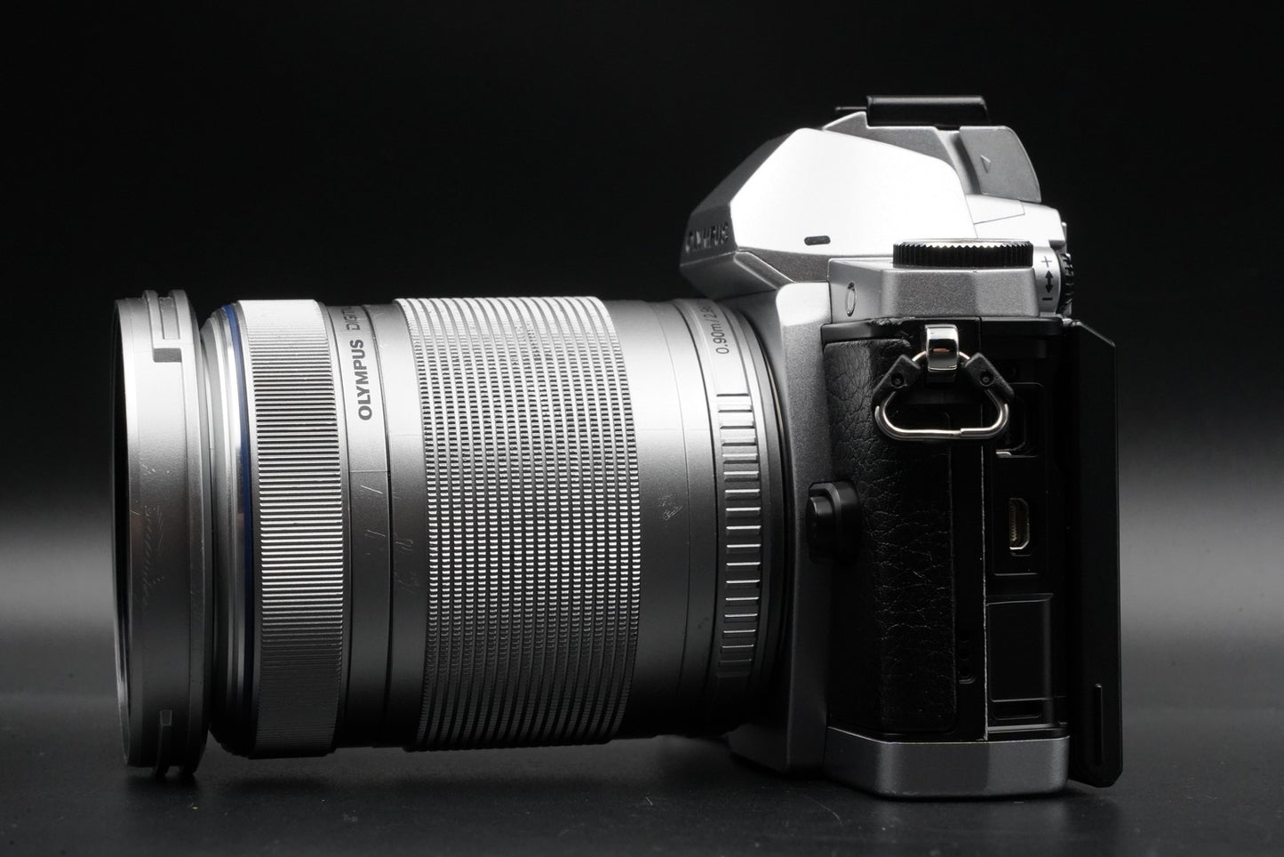 Olympus OMD E-M5 Mirrorless Digital Camera with Lens Silver US Duty Paid 10513