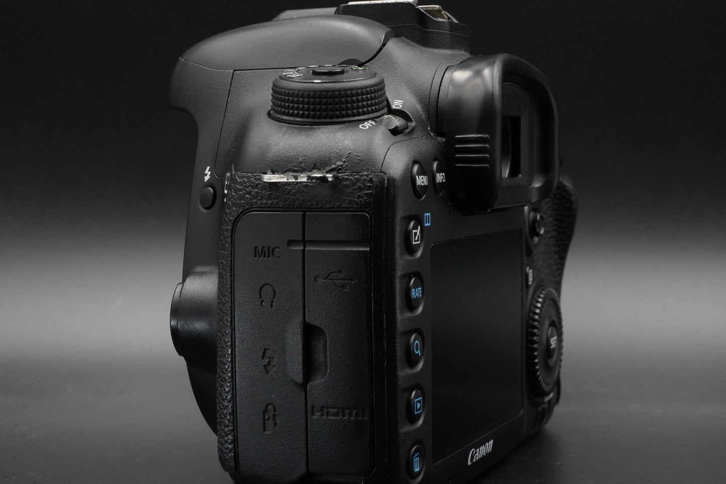 Canon EOS 7D Mark II DSLR Digital SLR Video Camera Used US Duty Paid 10873