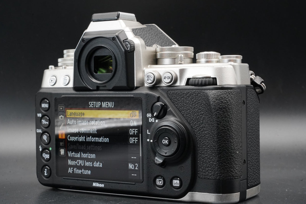 Nikon Df Silver DSLR Digital Camera Body -8818 cuts- #11462