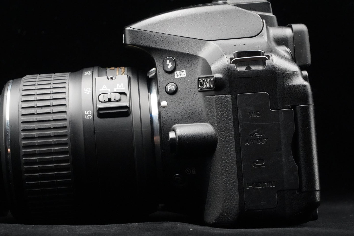 Nikon D5300 24.2 MP DSLR Digital Video Camera with Lens US DUTY PAID 10211