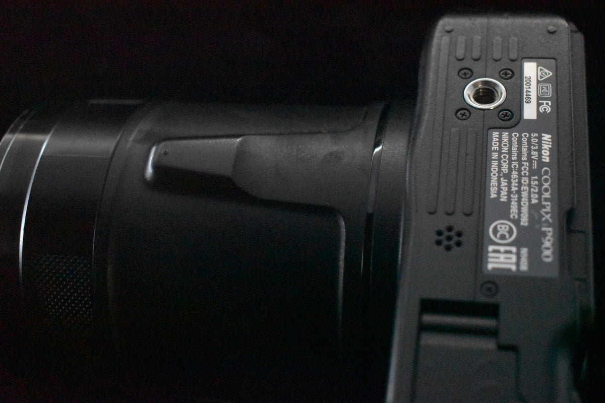 [LESEN] Nikon Coolpix P900 schwarz Point and Shoot Superzoom Kamera 8188