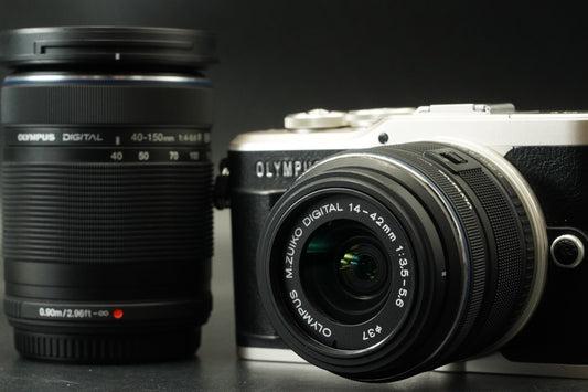 OLYMPUS PEN E-PL9 16.1MP Digital Camera w/ 2 Lens Silver -9536 cuts- #11894