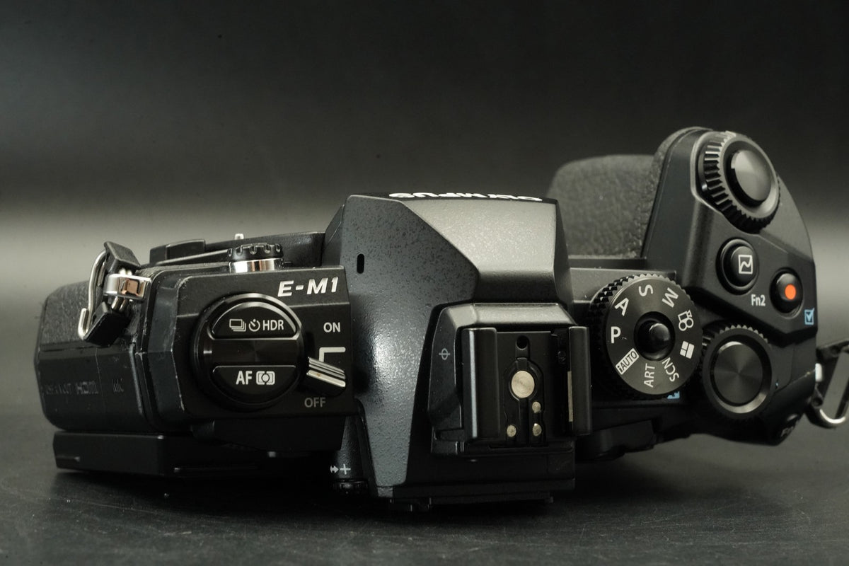 Olympus OM-D E-M1 Mark 1 Digital Camera Black Body -1123 cuts- #12381