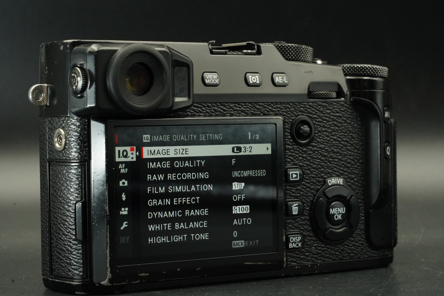 Only 1 cuts!! Fujifilm X-Pro2 24.3MP Mirrorless Digital Camera Black 11648