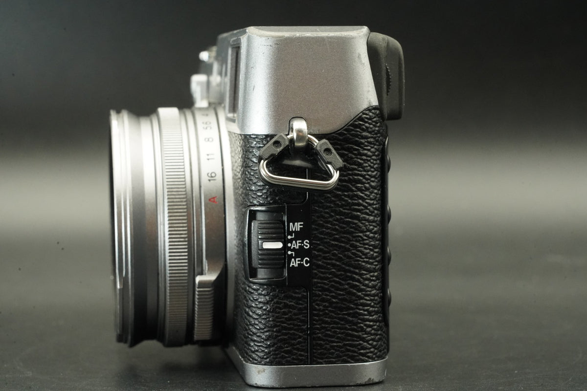 Fujifilm X100 FinePix X Series 12.3MP Silver Digital Camera US STOCK #11656