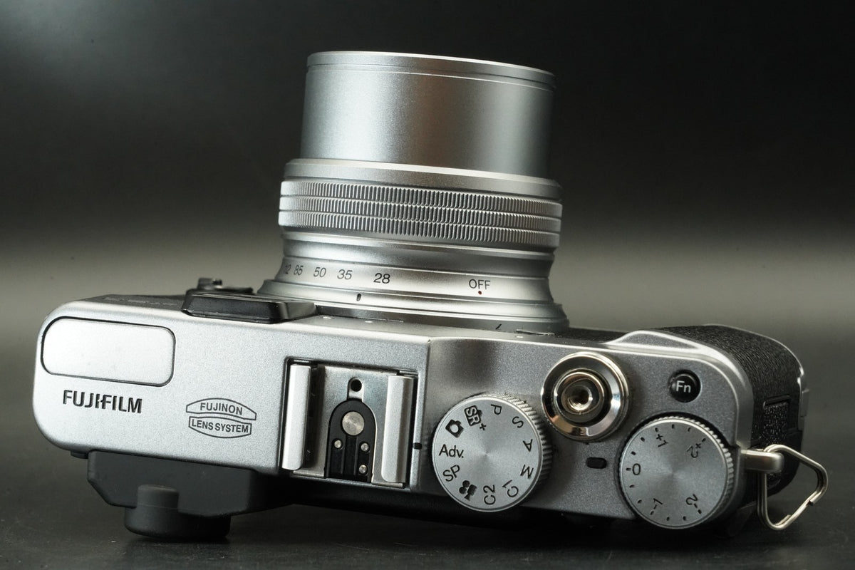 Fujifilm Fuji X Series X20 12.0MP Digital Camera Silver #11958