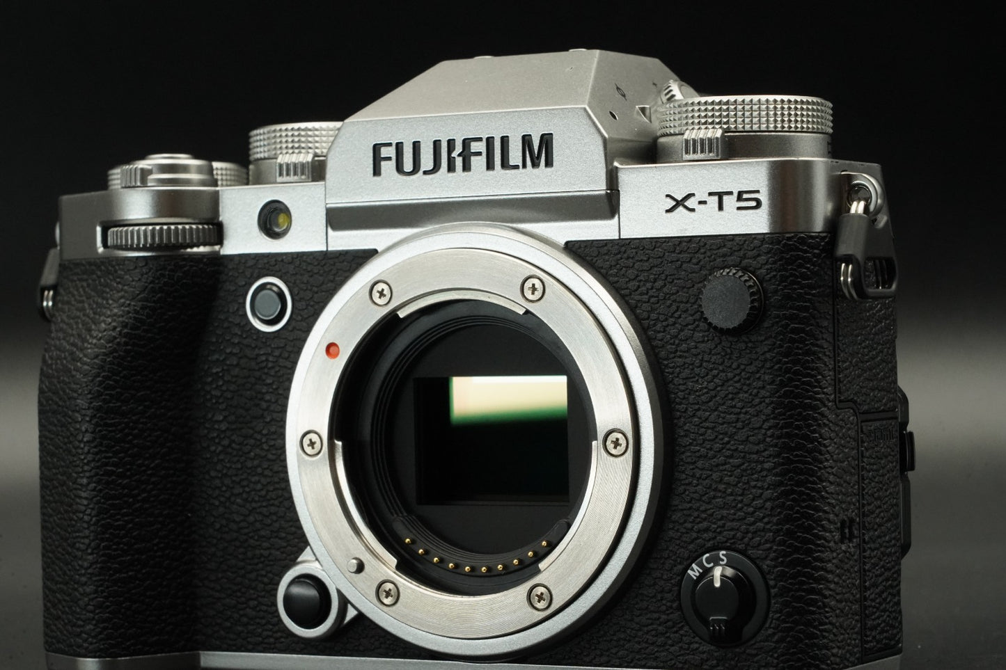 Fujifilm X-T5 40.2MP Mirrorless Camera Silver 11574