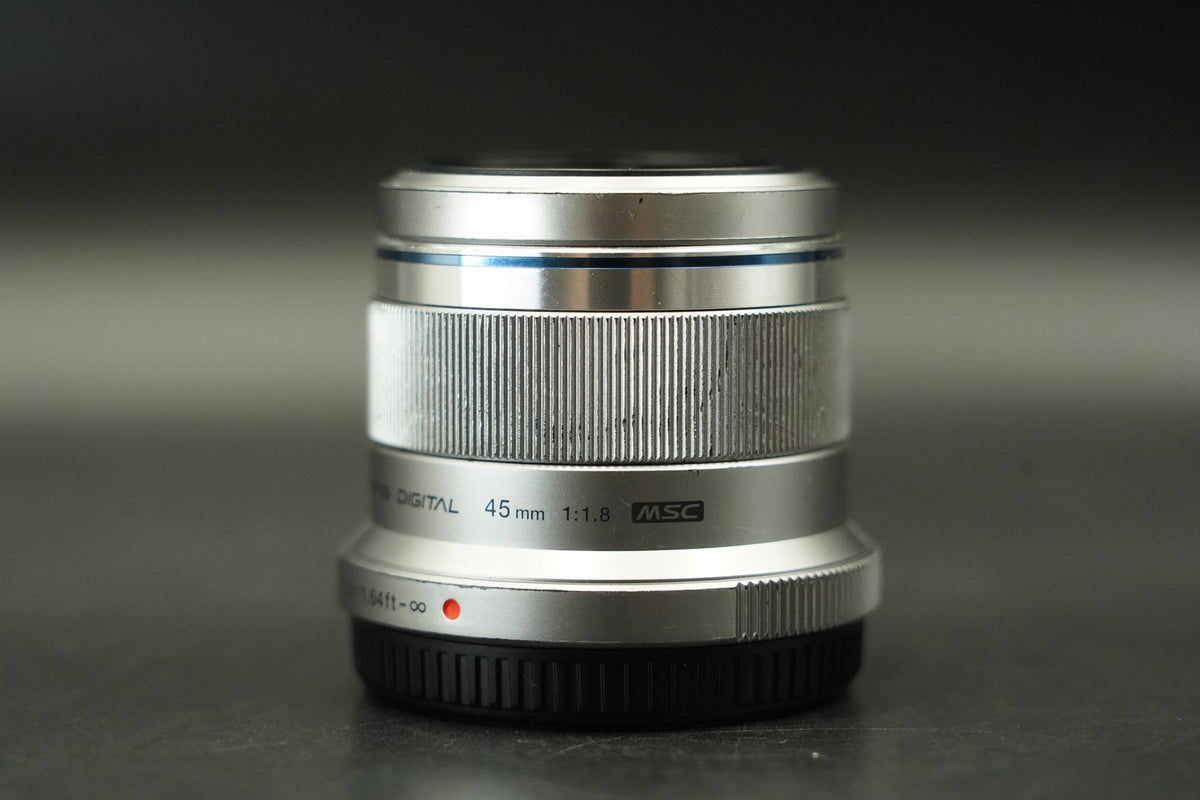 Olympus M.ZUIKO DIGITAL 45mm f/1.8 Lens Silver Japan #12097