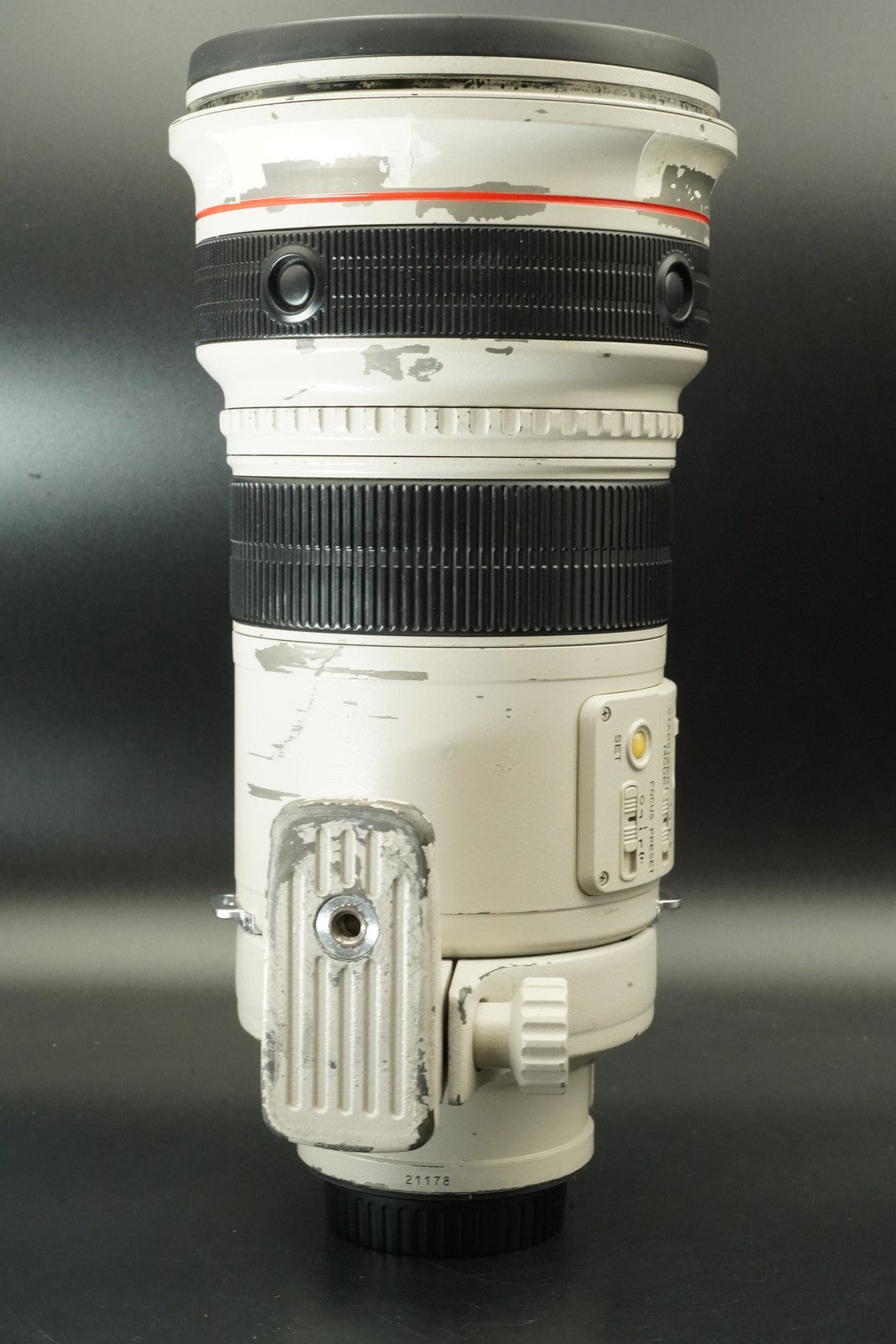 Canon EF 300mm F/2.8 L IS USM Lens w/ BOX #11805