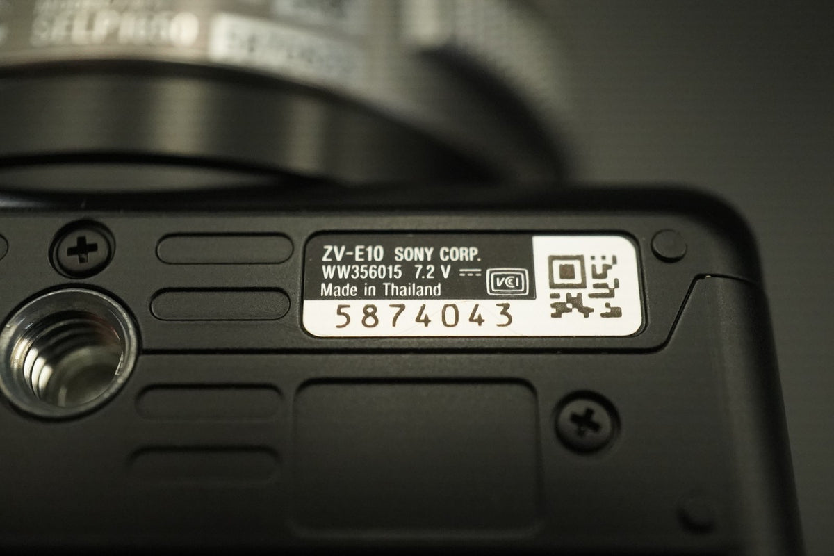 Sony Alpha ZV-E10 Mirrorless Vlog Camera with Lens Black #11957