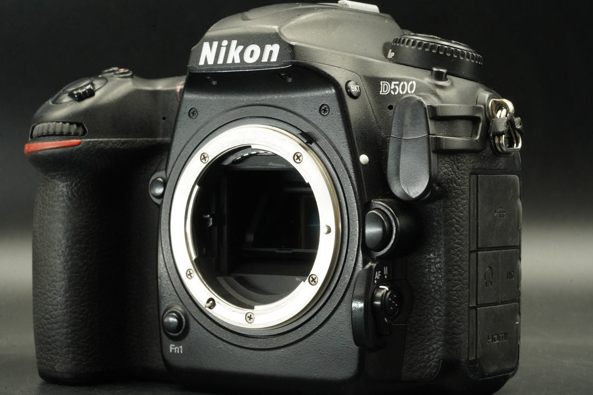 Nikon D500 20.9MP Digital SLR Camera Body -370K cuts- US STOCK #12639