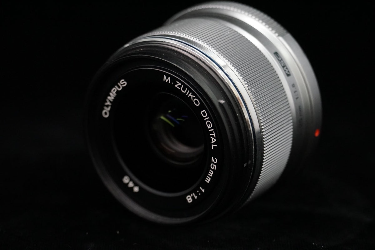 OLYMPUS M.ZUIKO 25mm F/1.8 Silver Lens Micro Four Thirds US STOCK #11367