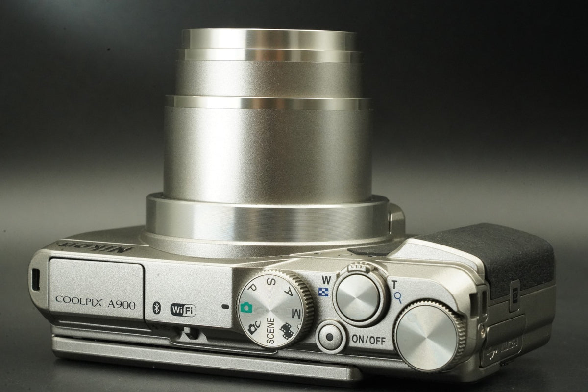 Nikon COOLPIX A900 20.3MP 35x Kompakt Digitalkamera Silber #11858