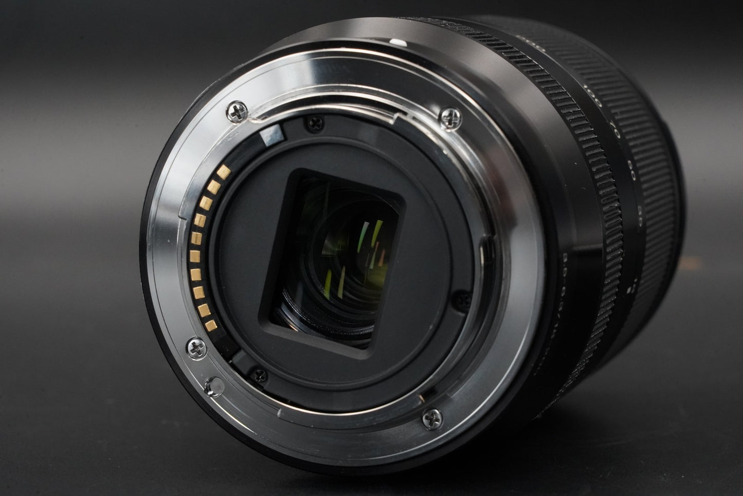 Sony E 18-200mm f/3.5-6.3 OSS LE Black Lens sony E Mount SEL18200LE 10881