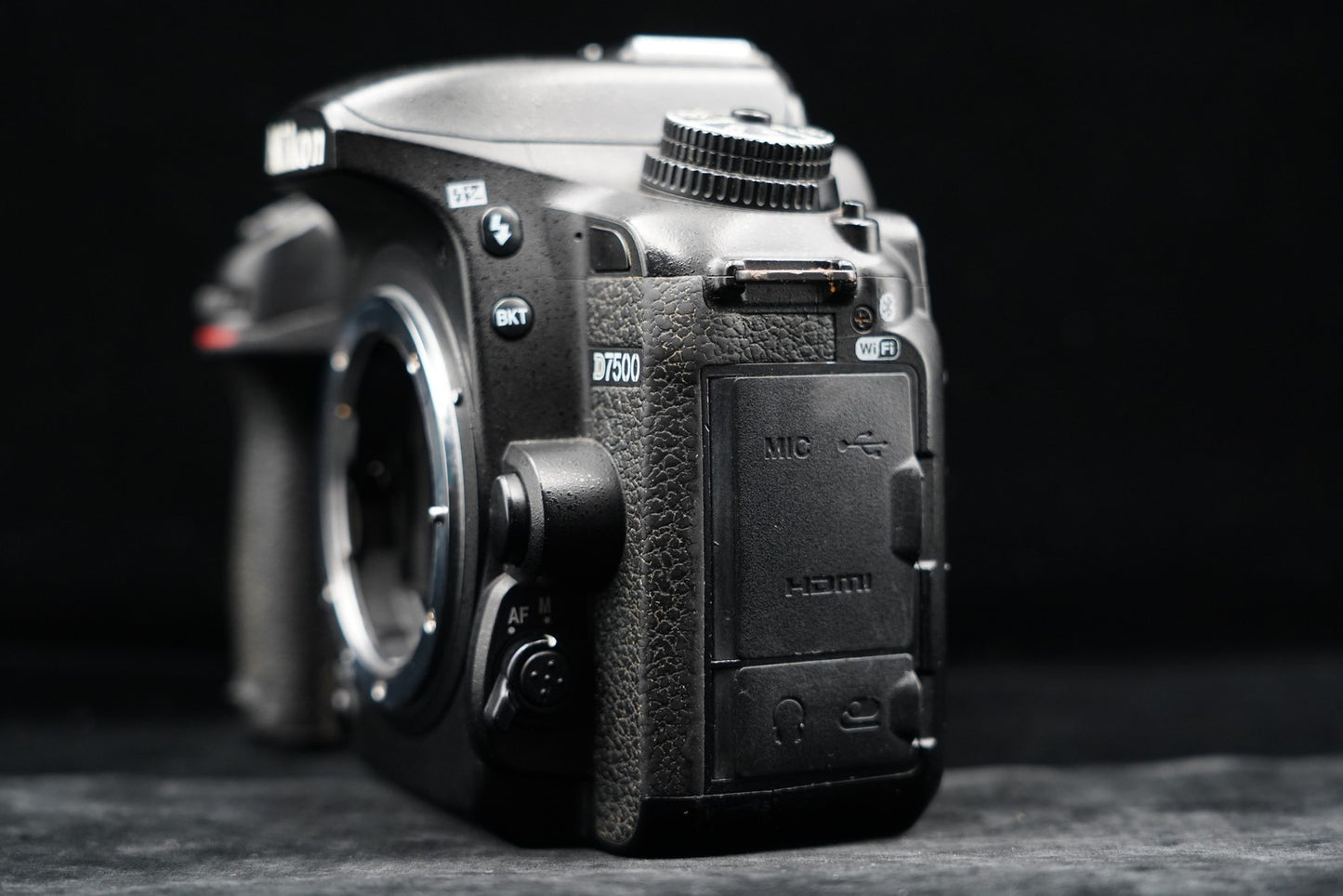 Nikon D7500 20.9MP Digital SLR Camera Black US DUTY PAID 10001