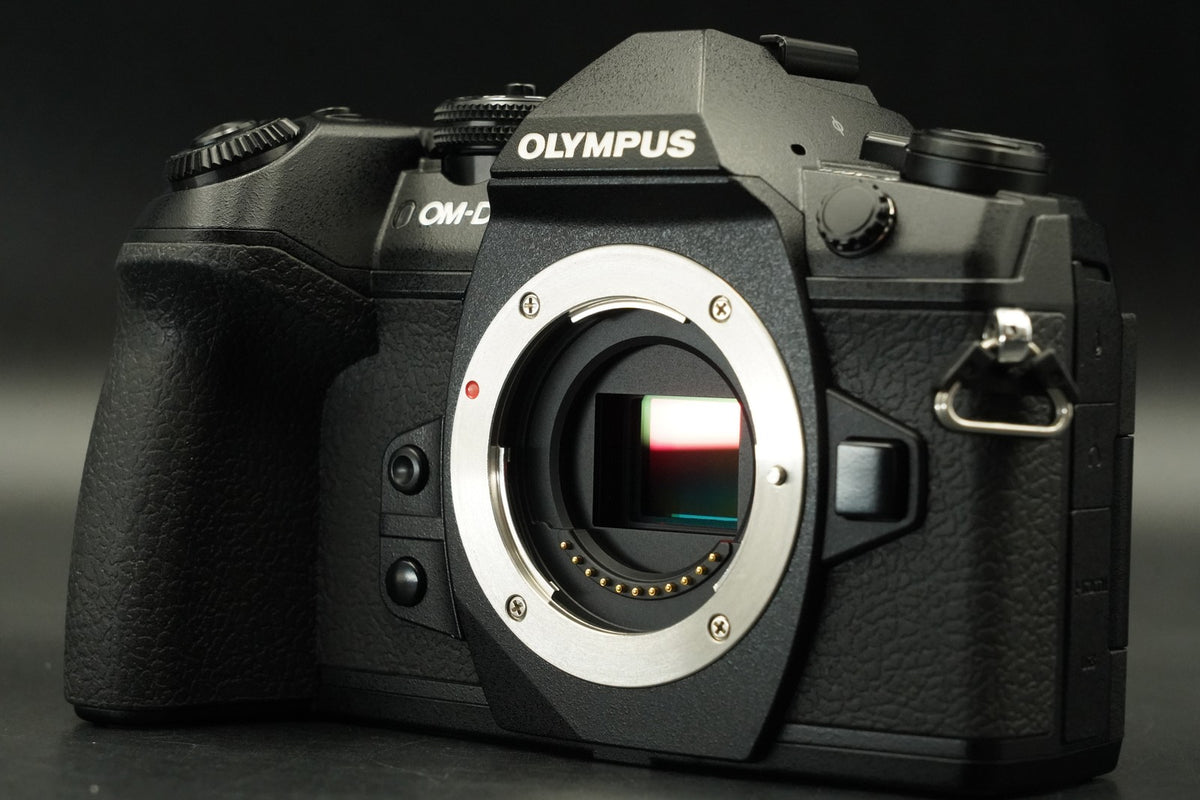 Olympus OM-D E-M1 Mark II Digital Camera Black Body -6099 cuts- #12213