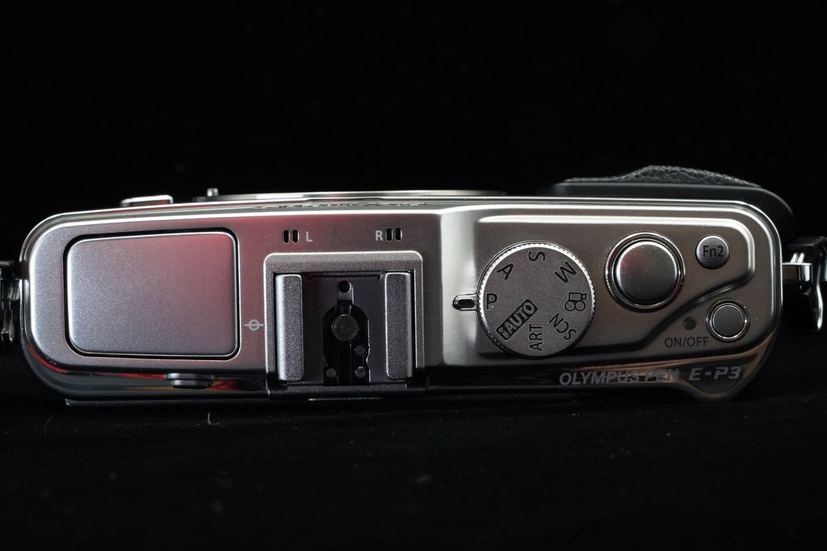 Olympus PEN E-P3 Digital Camera Silver From Japan [] US STOCK #9490