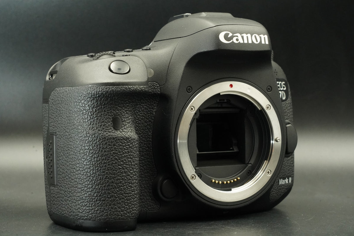 Canon EOS 7D Mark II DSLR Digital SLR Video Camera -988 cuts- #12133
