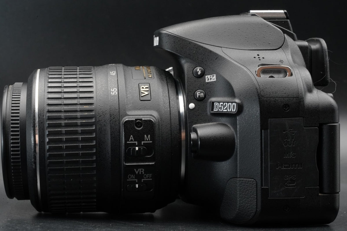 Nikon D5200 DSLR Camera Body with Lens Black -2% cuts- #11344