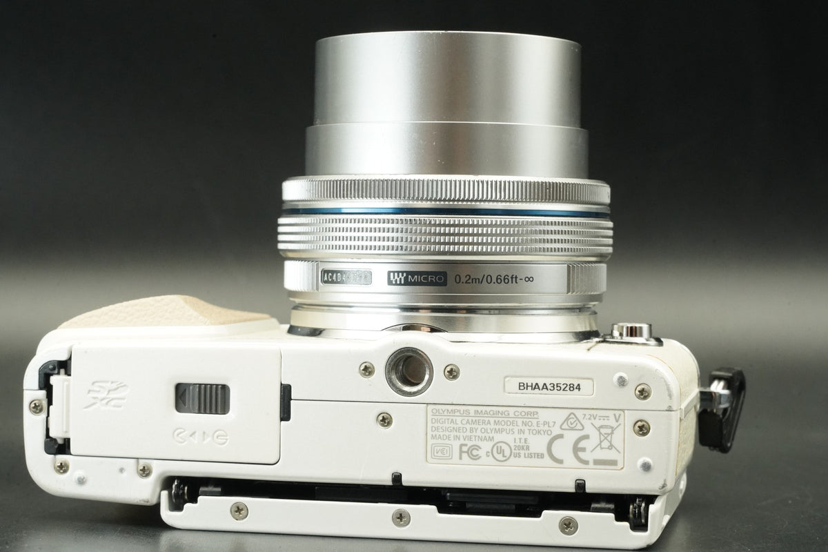 Olympus PEN E-PL7 Digital Camera White with 14-42mm Lens US STOCK #12202
