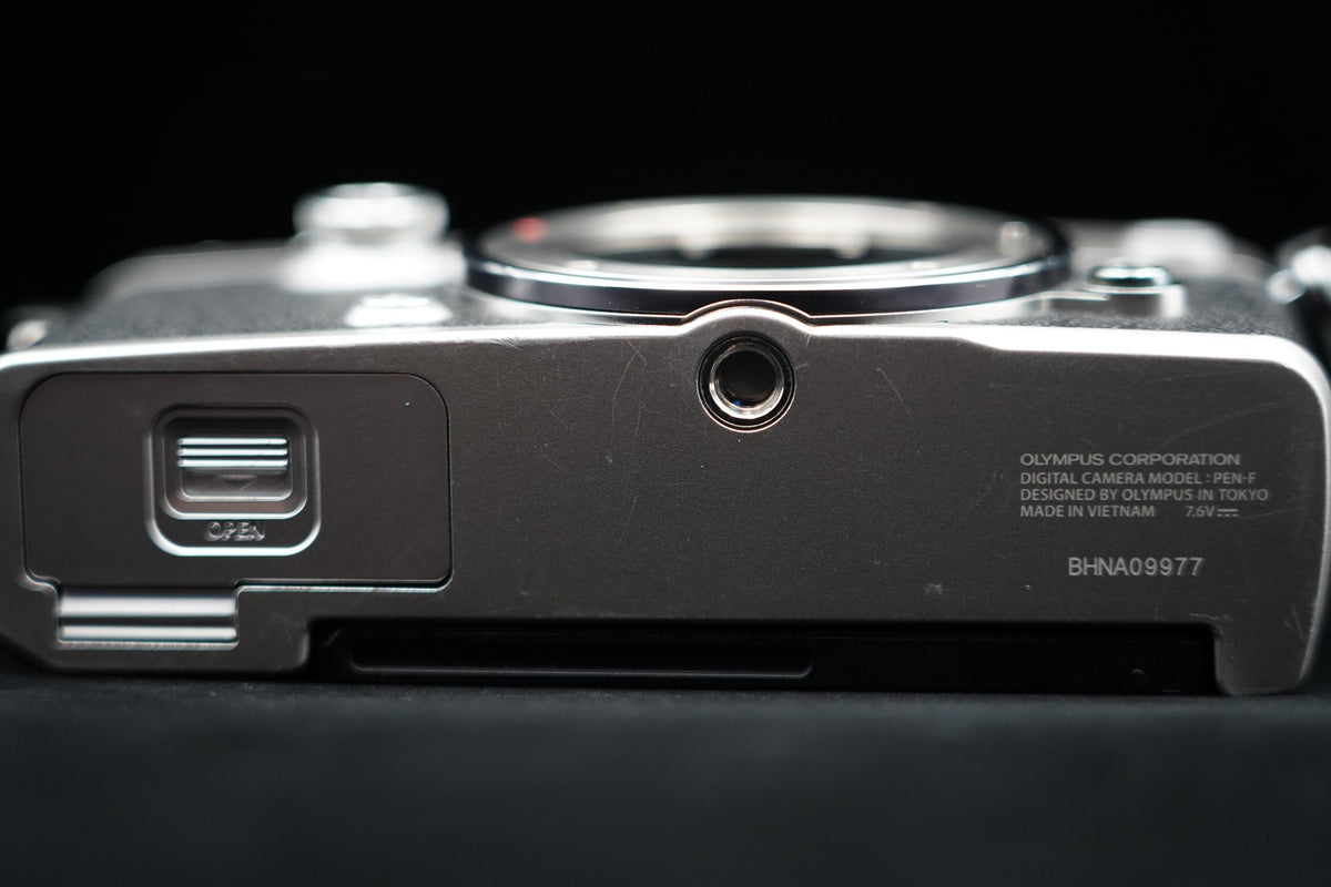 Olympus PEN-F Digital Mirrorless Camera Body Digital Camera US STOCK #10323